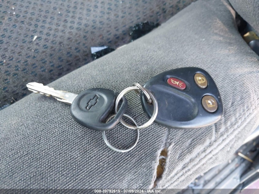 2005 Chevrolet Silverado 1500 Z71 VIN: 2GCEK19B551160266 Lot: 39792615