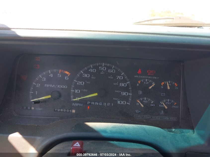 1996 Chevrolet Gmt-400 K1500 VIN: 2GCEK19R0T1210629 Lot: 39792646