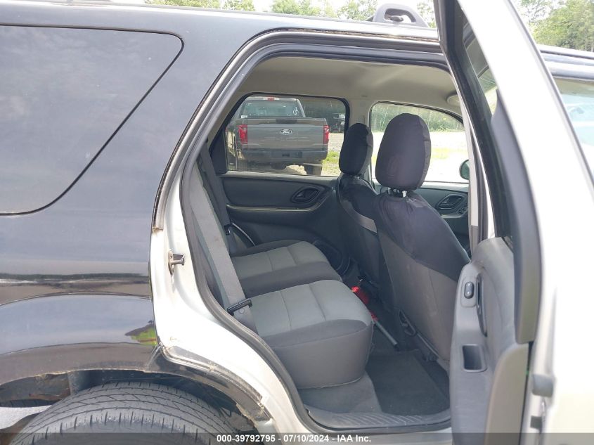 2005 Ford Escape Xls VIN: 1FMCU92Z55KB85560 Lot: 39792795