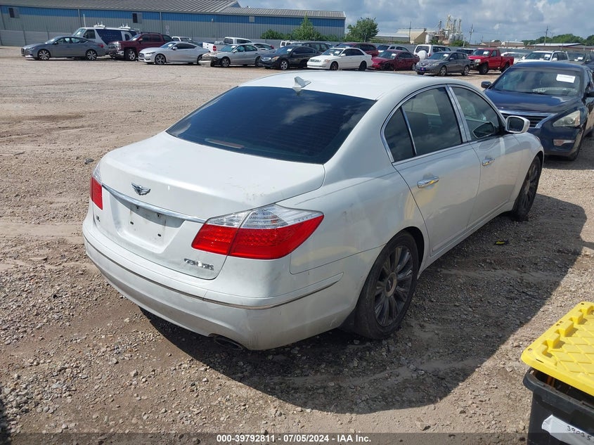 2010 Hyundai Genesis 3.8 VIN: KMHGC4DE0AU076133 Lot: 39792811