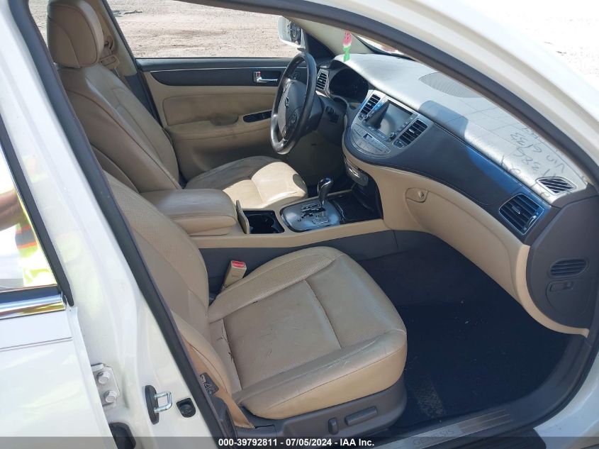 2010 Hyundai Genesis 3.8 VIN: KMHGC4DE0AU076133 Lot: 39792811