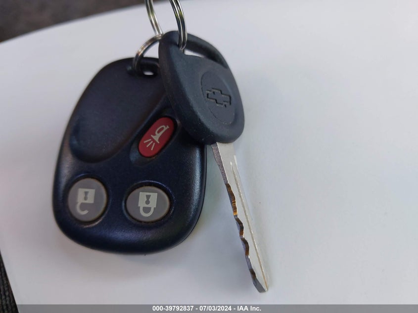 2005 Chevrolet Silverado 1500 Z71 VIN: 2GCEK19B951348966 Lot: 39792837