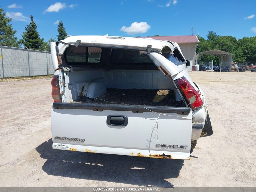 2005 Chevrolet Silverado 1500 Z71 VIN: 2GCEK19B951348966 Lot: 39792837