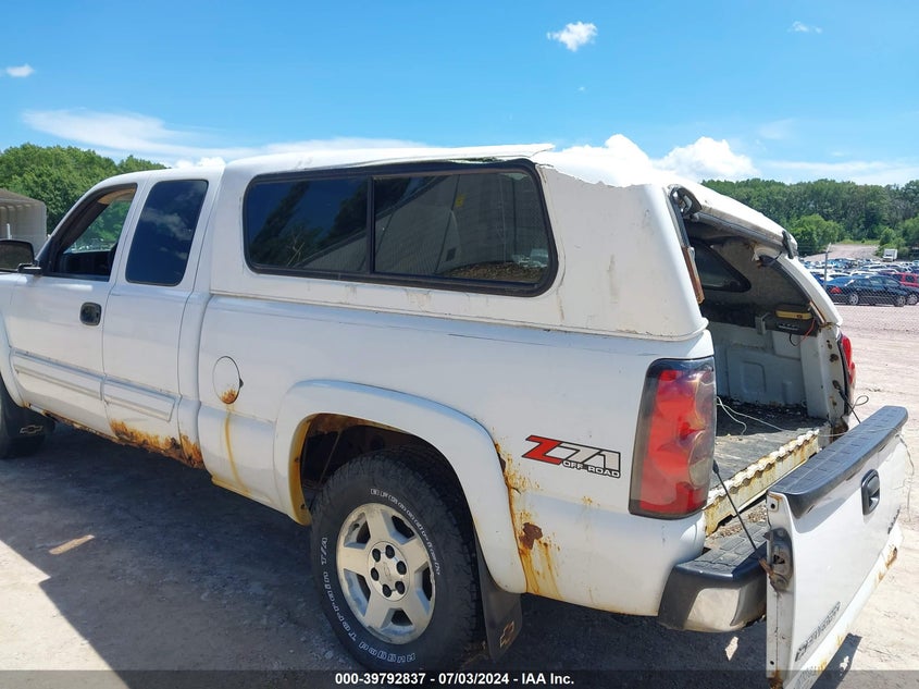 2005 Chevrolet Silverado 1500 Z71 VIN: 2GCEK19B951348966 Lot: 39792837