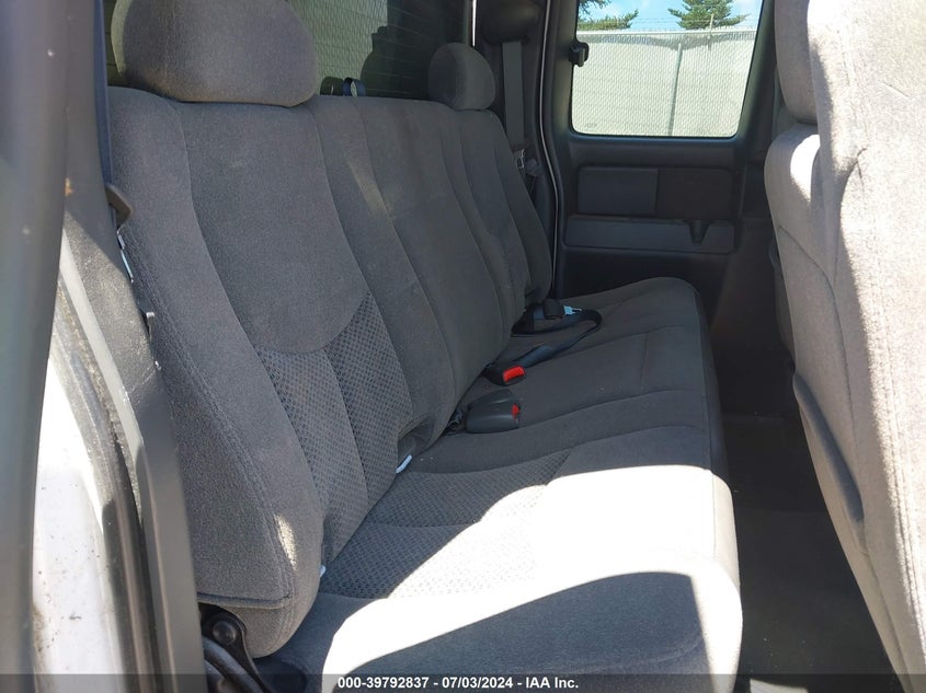 2005 Chevrolet Silverado 1500 Z71 VIN: 2GCEK19B951348966 Lot: 39792837