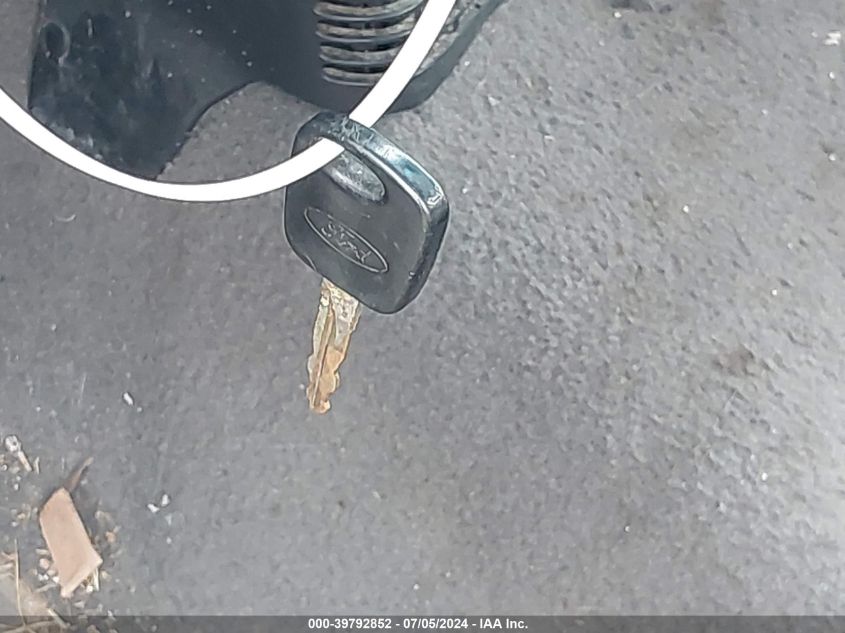 1999 Ford F-150 Work Series/Xl/Xlt VIN: 1FTZF1729XNA05939 Lot: 39792852