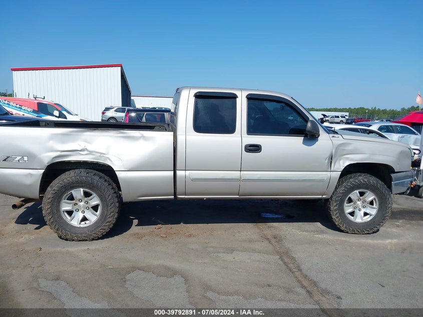 2004 Chevrolet Silverado 1500 Z71 VIN: 1GCEK19T24E216878 Lot: 39792891