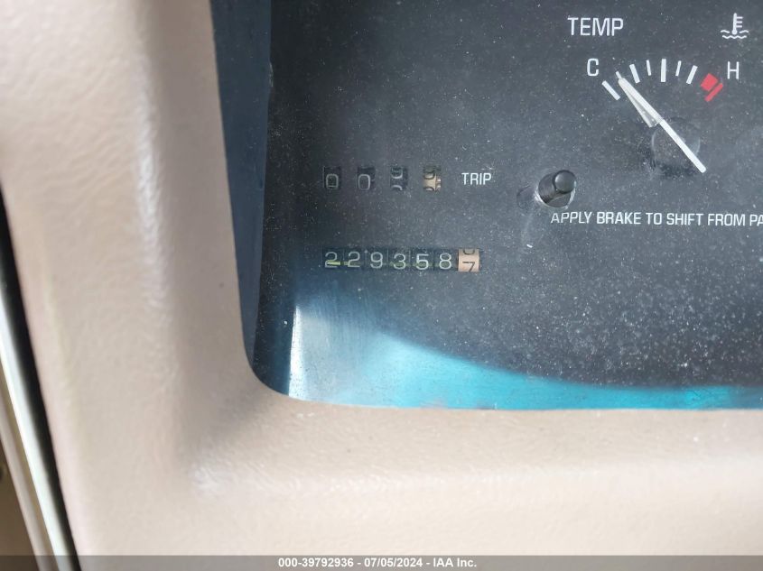 1994 Buick Roadmaster VIN: 1G4BN52P9RR403223 Lot: 39792936