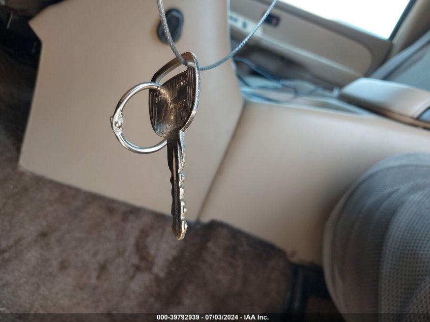 2000 Chevrolet Suburban 1500 Ls VIN: 3GNEC16T8YG174708 Lot: 39792939