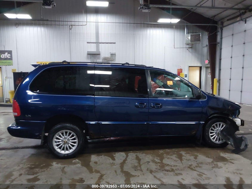2000 Chrysler Town & Country Lx VIN: 1C4GP44G4YB574027 Lot: 39792953
