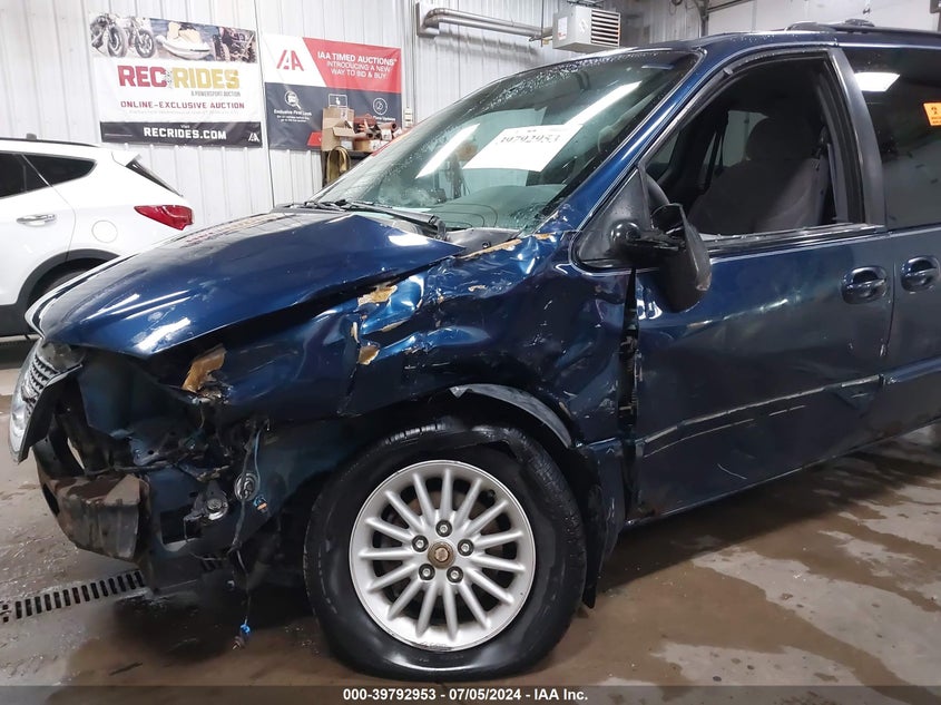 2000 Chrysler Town & Country Lx VIN: 1C4GP44G4YB574027 Lot: 39792953