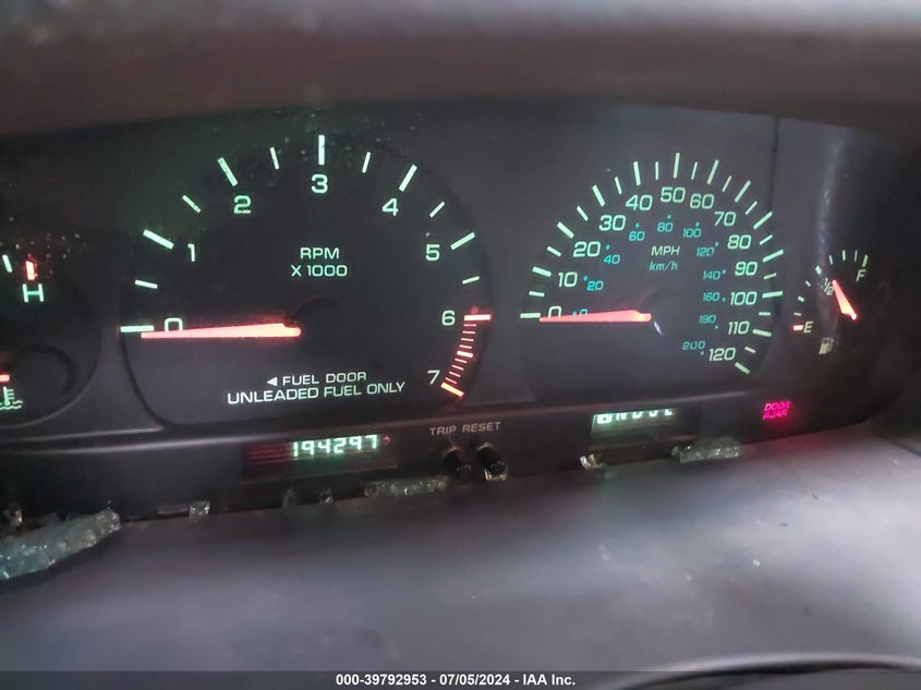 2000 Chrysler Town & Country Lx VIN: 1C4GP44G4YB574027 Lot: 39792953