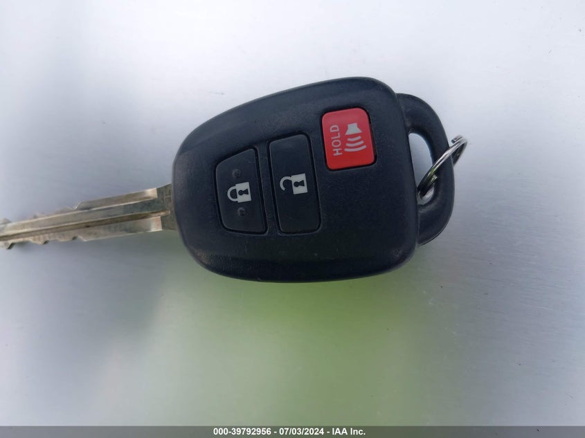 2016 TOYOTA RAV4 LE - 2T3BFREV0GW416054