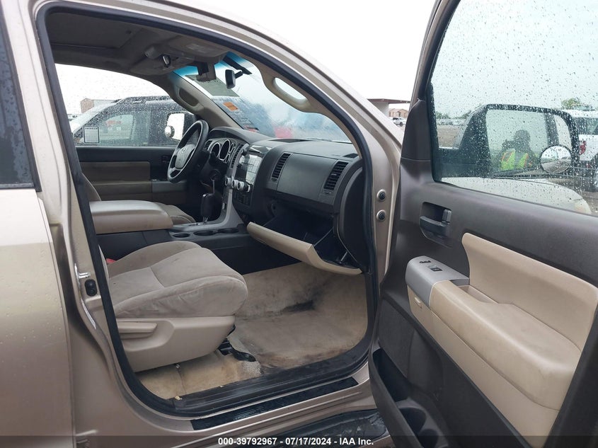 2008 Toyota Sequoia Sr5 5.7L V8 VIN: 5TDZY64A08S005391 Lot: 39792967