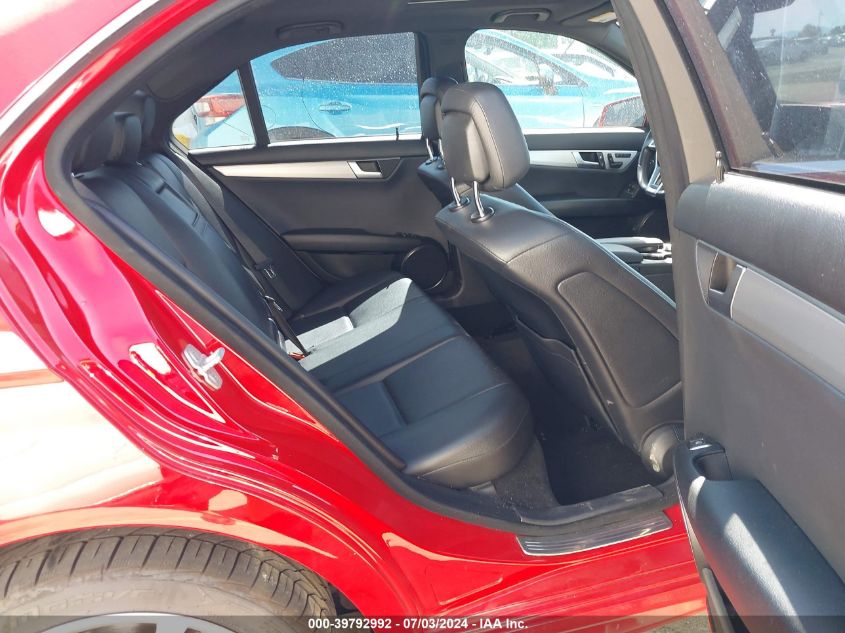 2013 Mercedes-Benz C 300 Luxury 4Matic/Sport 4Matic VIN: WDDGF8AB9DR265969 Lot: 39792992