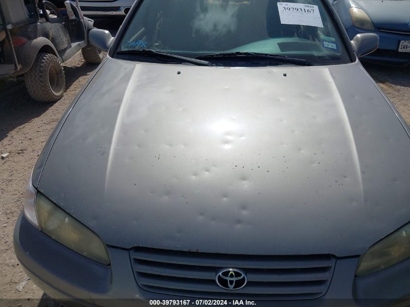 1999 Toyota Camry Le VIN: 4T1BG22K7XU494824 Lot: 39793167