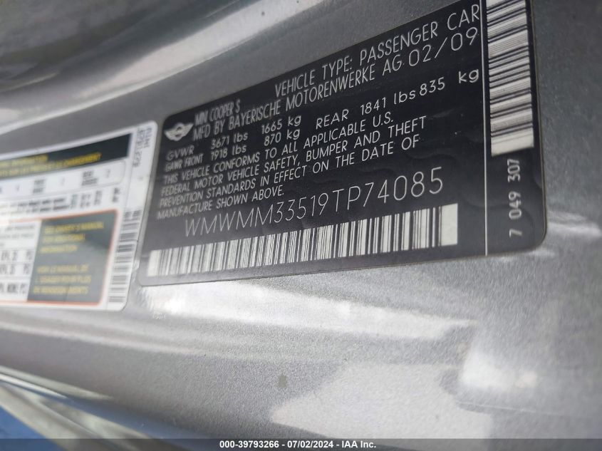 2009 Mini Cooper S Clubman VIN: WMWMM33519TP74085 Lot: 39793266