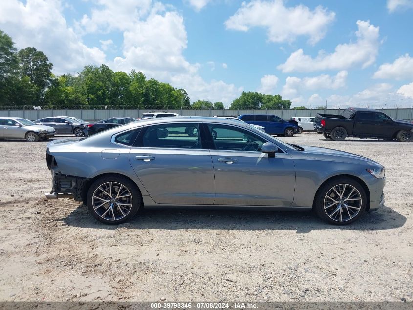 2018 Volvo S90 T5 Momentum VIN: LVY982MK3JP028738 Lot: 39793346