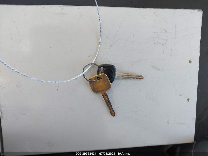 2000 Toyota Tacoma VIN: 4TANL42N8YZ680732 Lot: 39793434