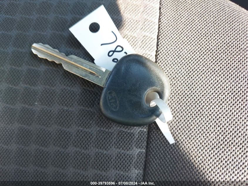 2011 Kia Soul VIN: KNDJT2A13B7301547 Lot: 39793596