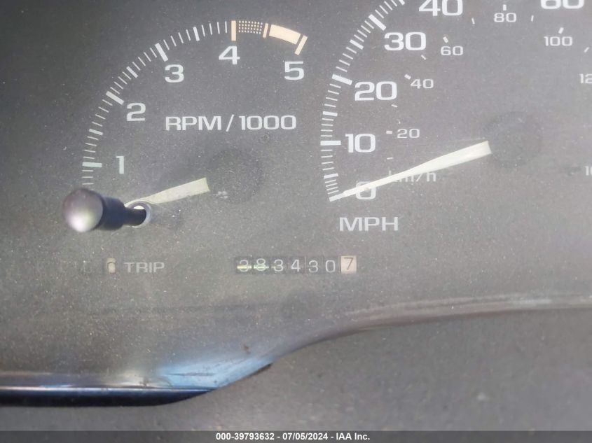 1995 Chevrolet Gmt-400 C2500 VIN: 1GCGC24K4SZ270120 Lot: 39793632