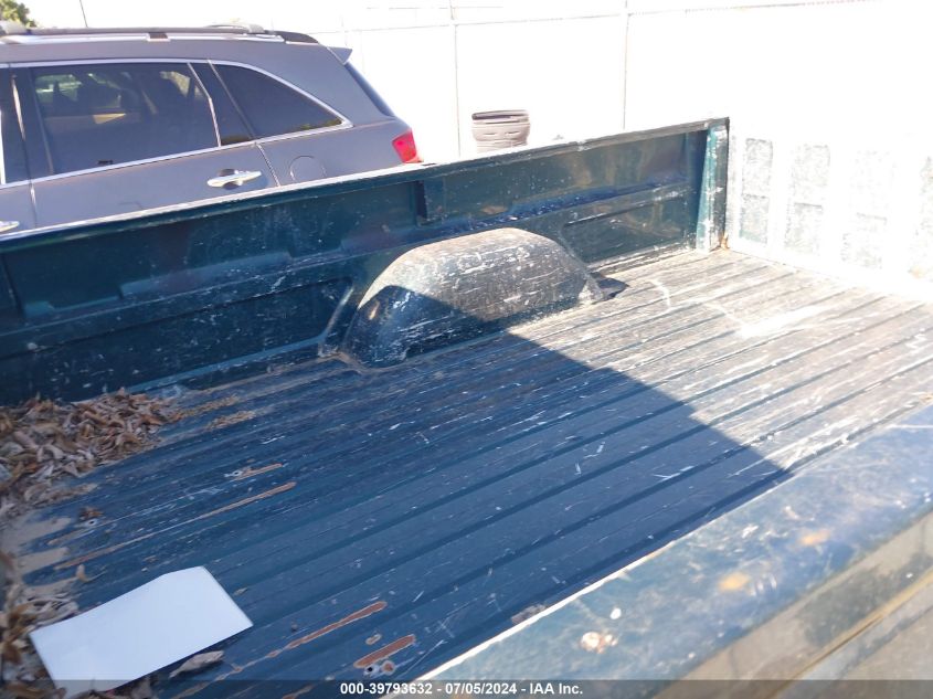 1995 Chevrolet Gmt-400 C2500 VIN: 1GCGC24K4SZ270120 Lot: 39793632