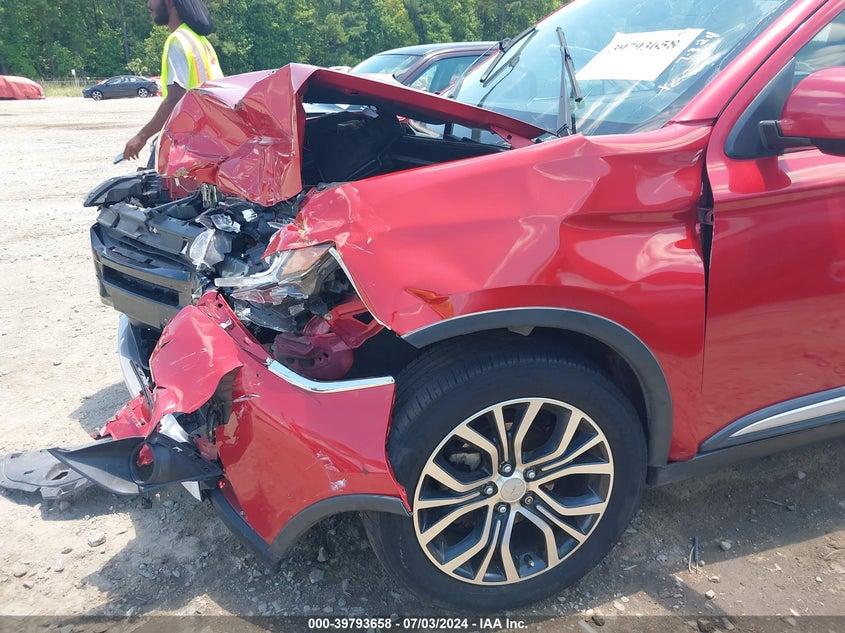 2018 Mitsubishi Outlander Se VIN: JA4AD3A38JZ001133 Lot: 39793658