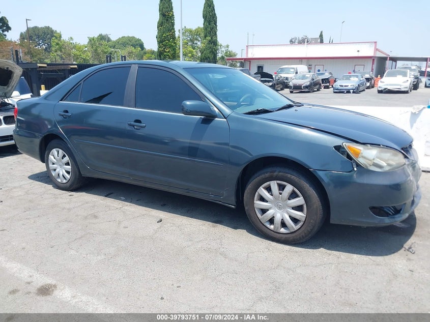 2005 Toyota Camry Le VIN: 4T1BE32K25U022636 Lot: 39793751
