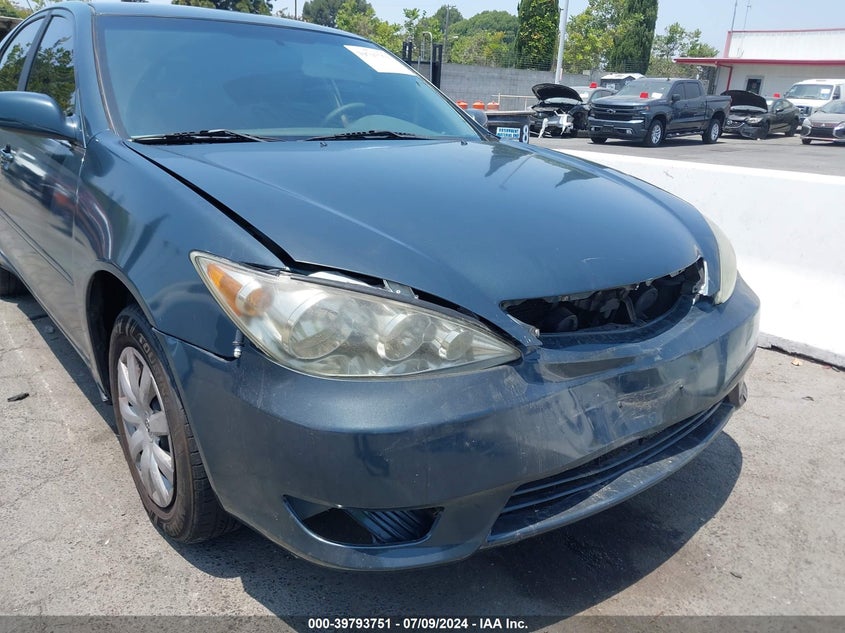 2005 Toyota Camry Le VIN: 4T1BE32K25U022636 Lot: 39793751