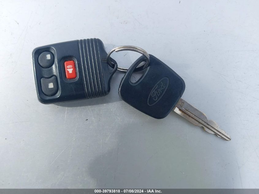 2002 Ford Escape Xlt VIN: 1FMYU03102KB32612 Lot: 39793818