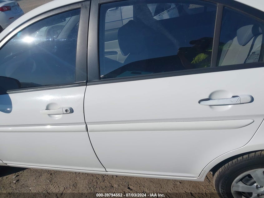 2010 Hyundai Accent Gls VIN: KMHCN4AC8AU443923 Lot: 39794552