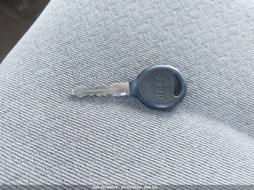 2003 Dodge Grand Caravan Se VIN: 1D4GP24383B256411 Lot: 39794615