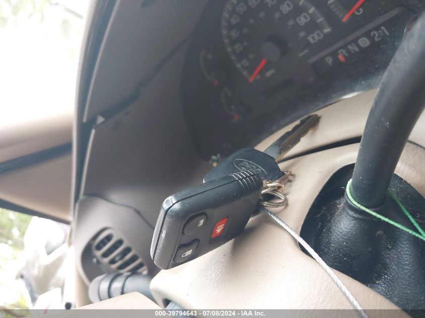 1999 Ford Expedition VIN: 1FMPU18L2XLA97911 Lot: 39794643