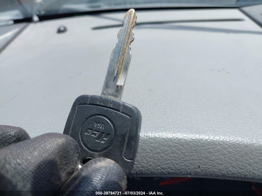 2005 Ford F150 VIN: 1FTRF12595NA92482 Lot: 39794721