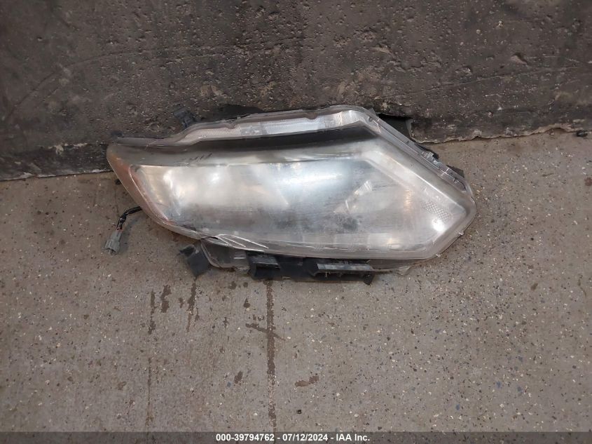 2015 Nissan Rogue Sv VIN: KNMAT2MV7FP550518 Lot: 39794762