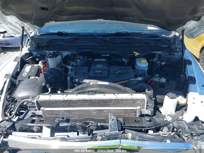 2018 Ram 3500 Laramie Mega Cab 4X4 6'4 Box VIN: 3C63R3ML2JG229342 Lot: 39794982