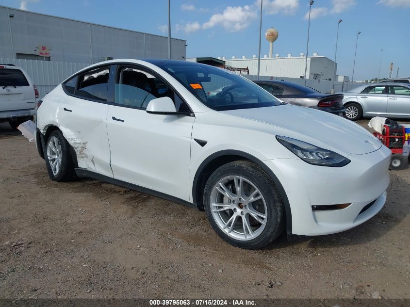 VIN 7SAYGDEE5NF375324 2022 Tesla Model Y, Long Rang... no.1