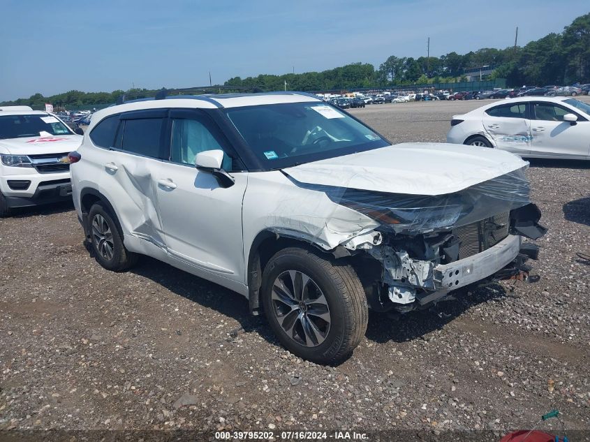 5TDGZRBHXMS118944 2021 TOYOTA HIGHLANDER - Image 1