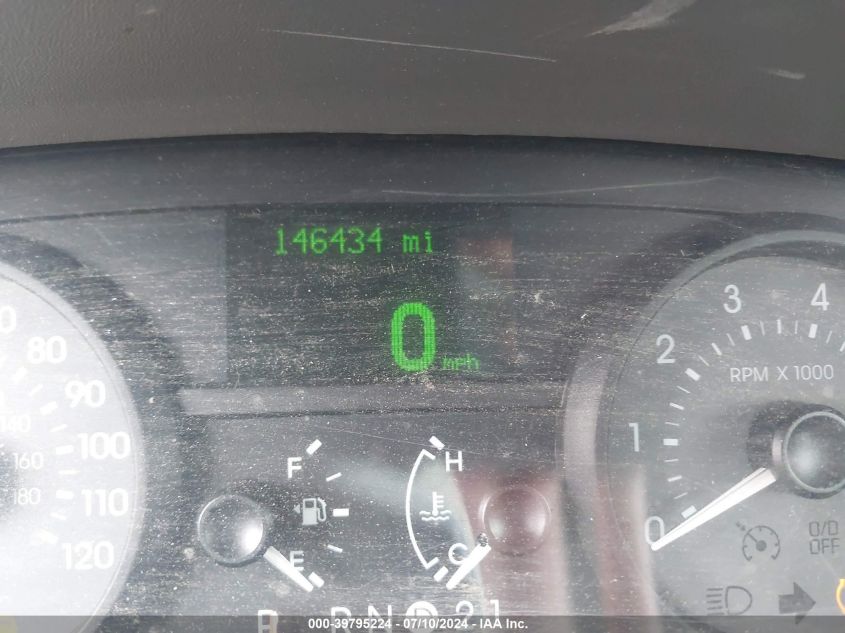 2008 Mercury Grand Marquis Ls VIN: 2MEFM75V98X651554 Lot: 39795224