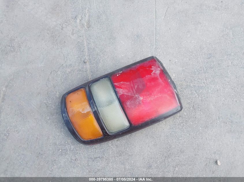 2005 GMC Yukon Xl 1500 Denali VIN: 1GKFK66U35J197477 Lot: 39795385