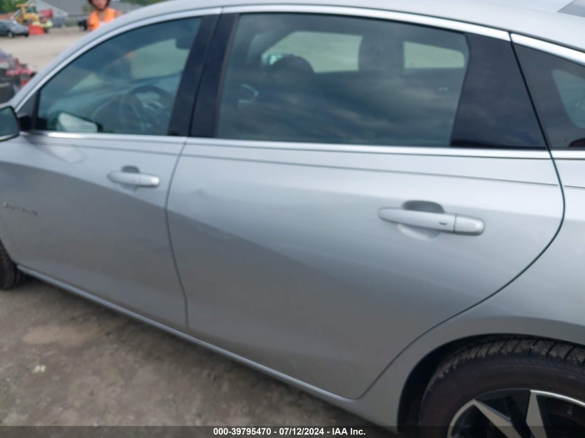 2018 CHEVROLET MALIBU LT - 1G1ZD5ST3JF102562