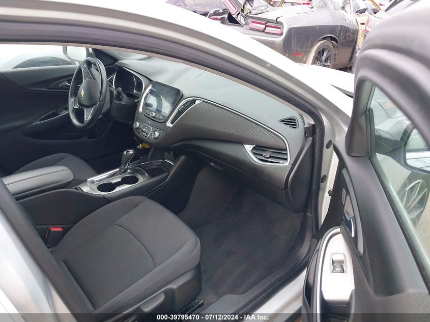 2018 CHEVROLET MALIBU LT - 1G1ZD5ST3JF102562