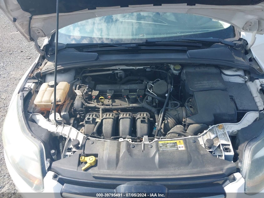 2013 Ford Focus Titanium VIN: 1FADP3J29DL199137 Lot: 39795491