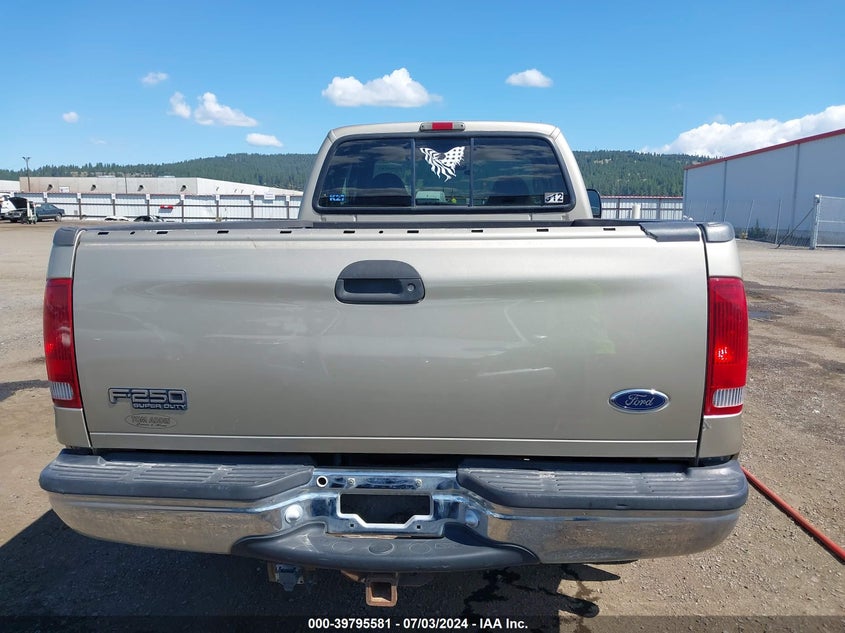 2000 Ford F-250 Lariat/Xl/Xlt VIN: 1FTNX21S7YEE52586 Lot: 39795581