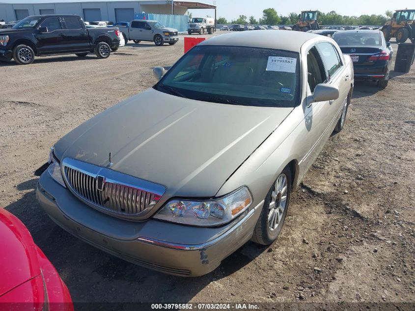 2006 Lincoln Town Car Signature VIN: 1LNHM81W56Y620311 Lot: 39795582
