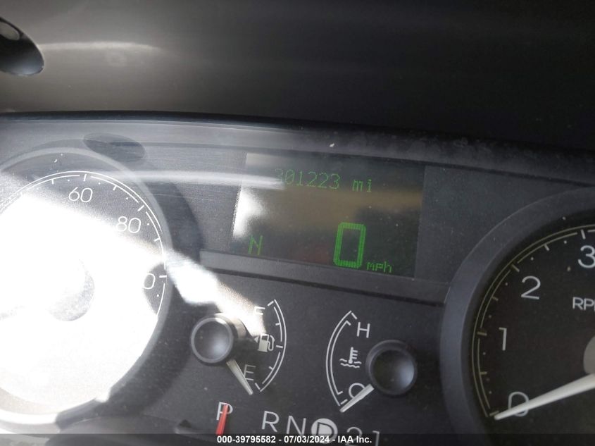 2006 Lincoln Town Car Signature VIN: 1LNHM81W56Y620311 Lot: 39795582