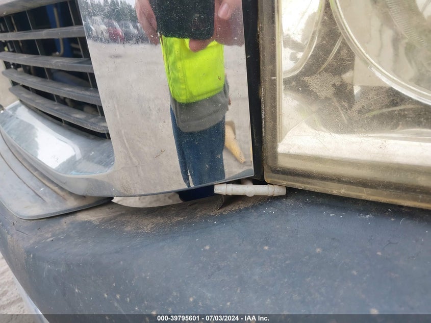 2008 Dodge Ram 1500 St/Sxt VIN: 1D7HA18N28S579584 Lot: 39795601