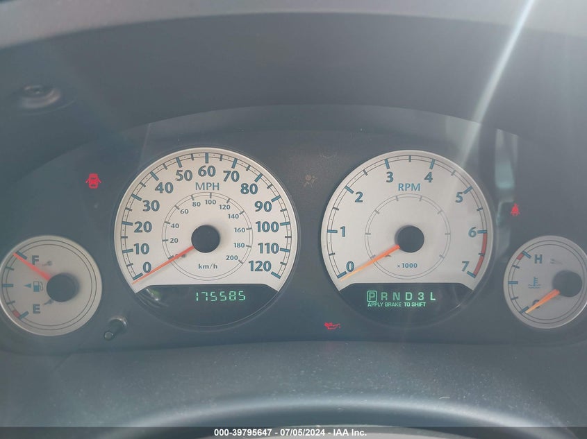 2007 Chrysler Town & Country Touring VIN: 2A4GP54L47R124326 Lot: 39795647