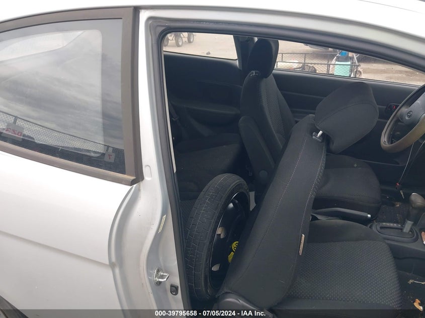 2008 Hyundai Accent Gs VIN: KMHCM36C58U076804 Lot: 39795658