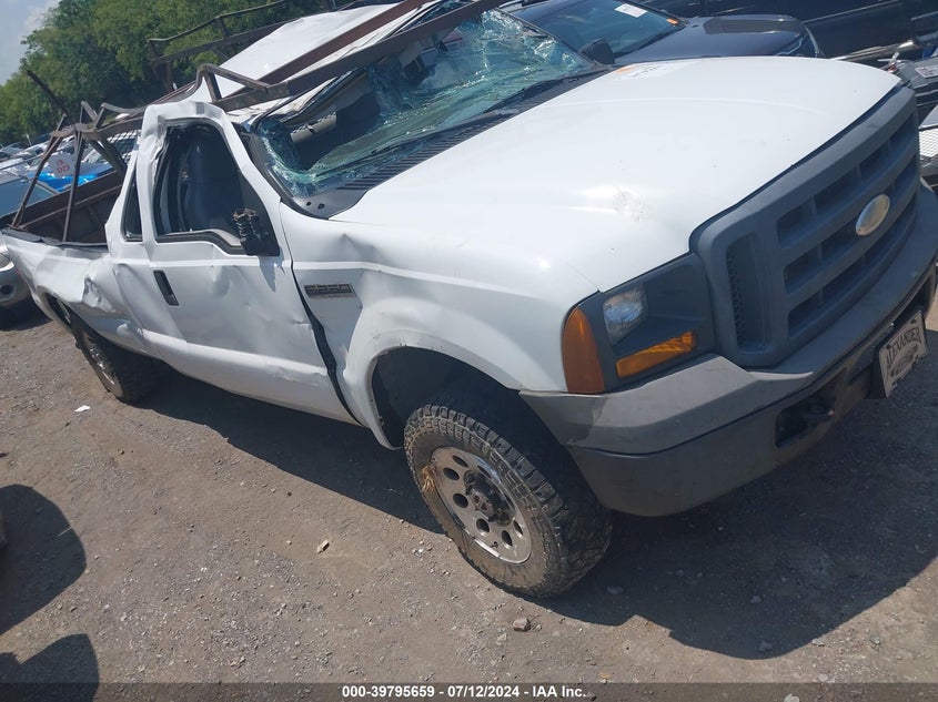 2005 Ford F-250 Lariat/Xl/Xlt VIN: 1FTSX21575ED10988 Lot: 39795659